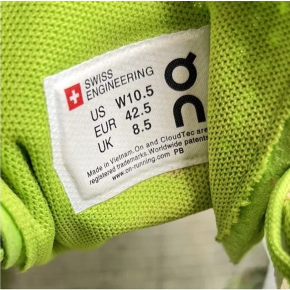 On Cloud Cloudracer Women’s 10.5 Running Shoes Cloudtec NO INSOLES Lime/Silver - Picture 16 of 16